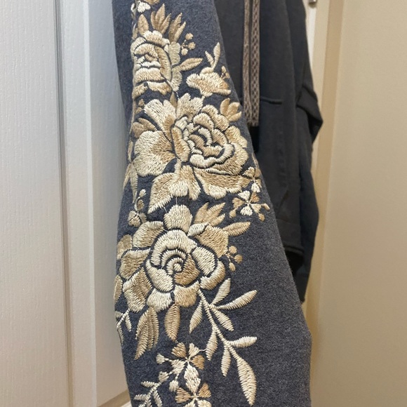 Johnny Was grey sweatshirt - Picture 2 of 3